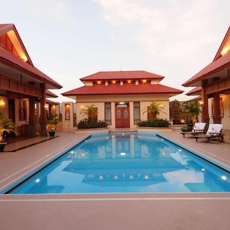 Myat Taw Win Hotel Naypyidaw Exterior foto