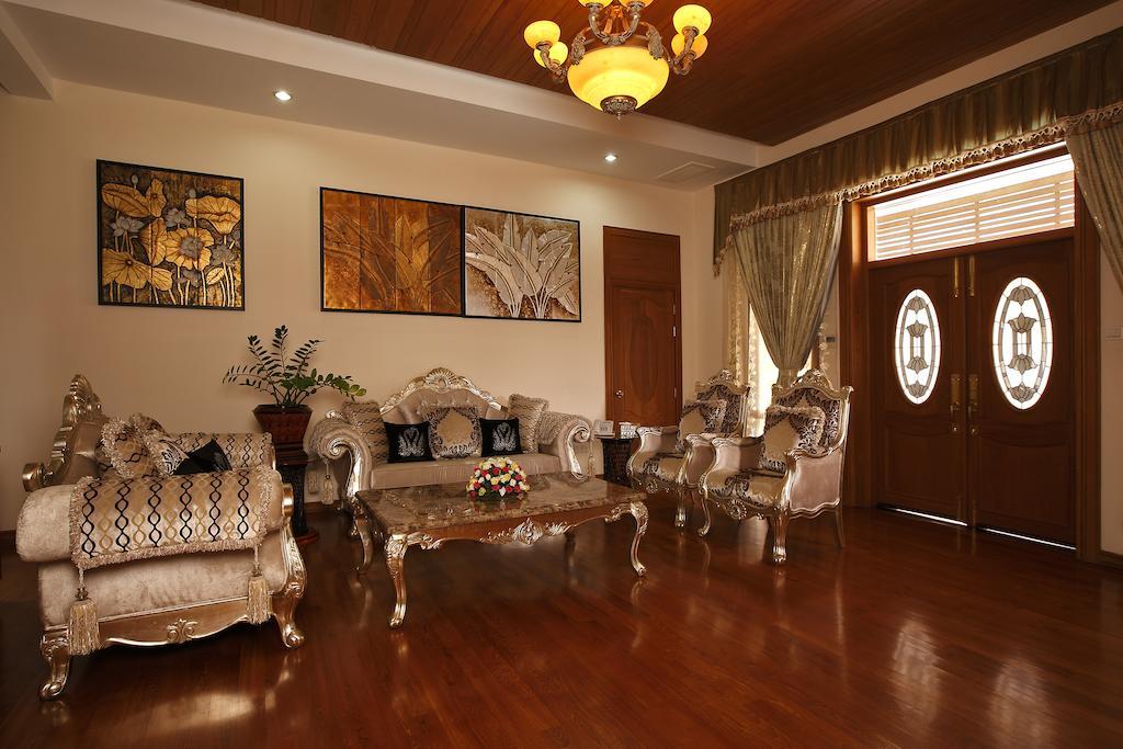 Myat Taw Win Hotel Naypyidaw Habitación foto