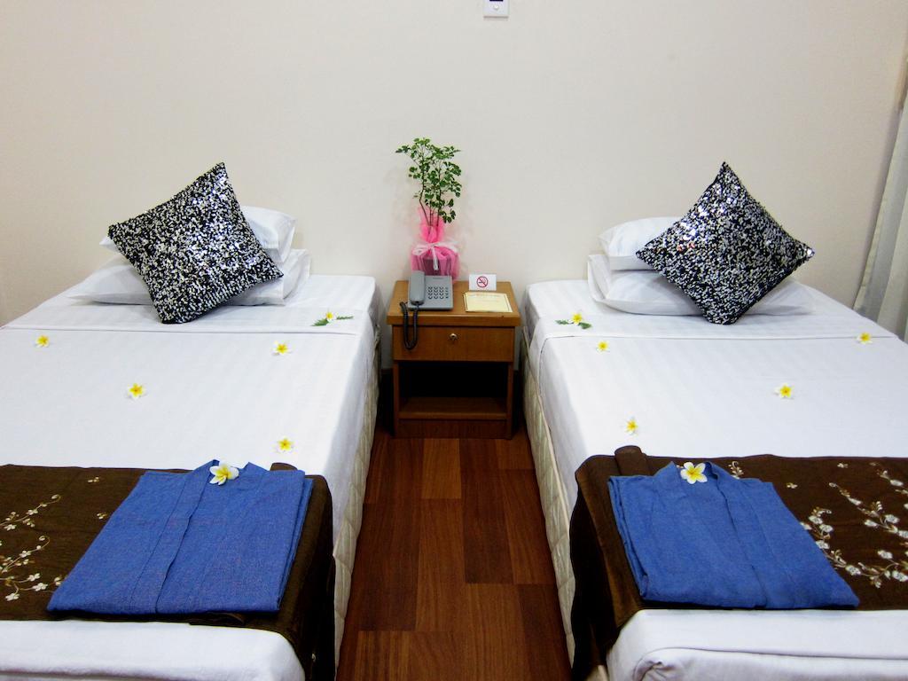 Myat Taw Win Hotel Naypyidaw Habitación foto