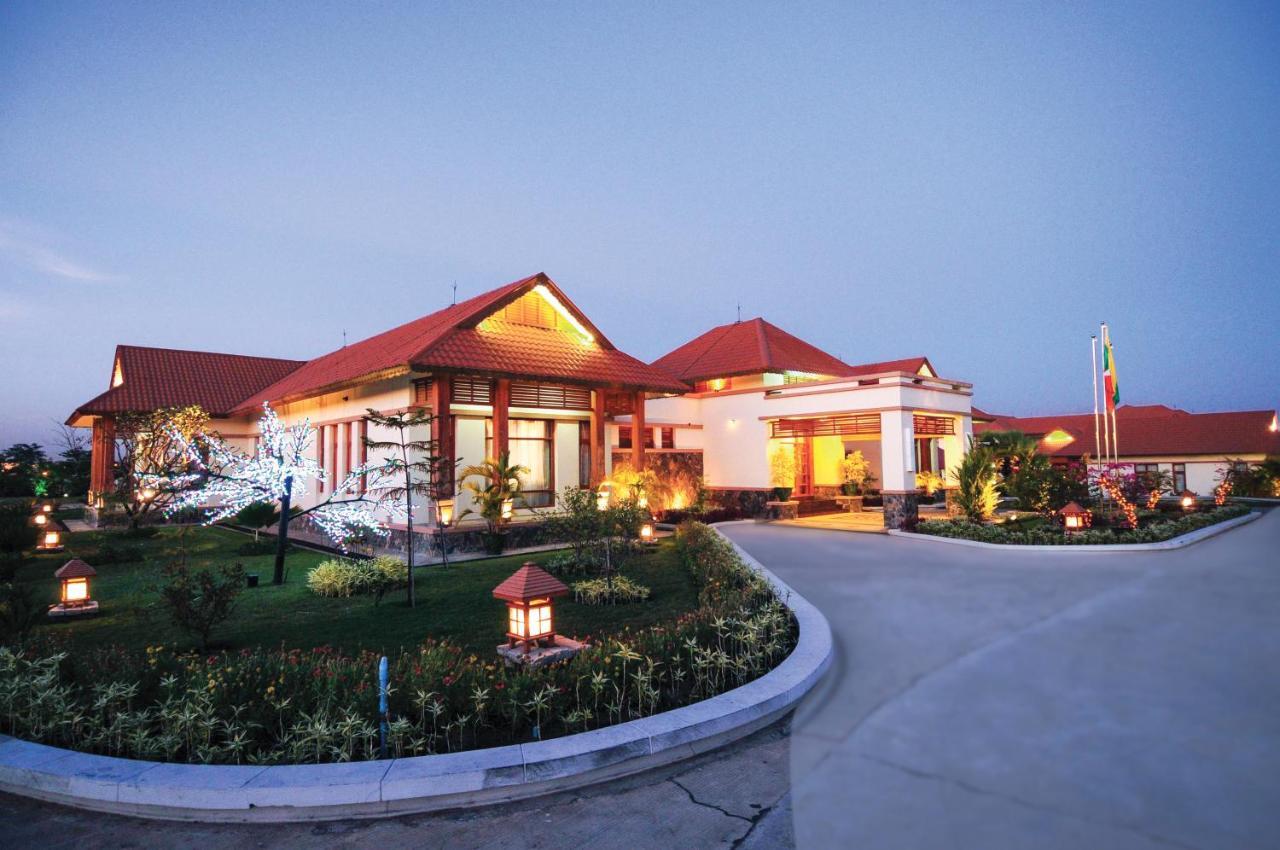 Myat Taw Win Hotel Naypyidaw Exterior foto